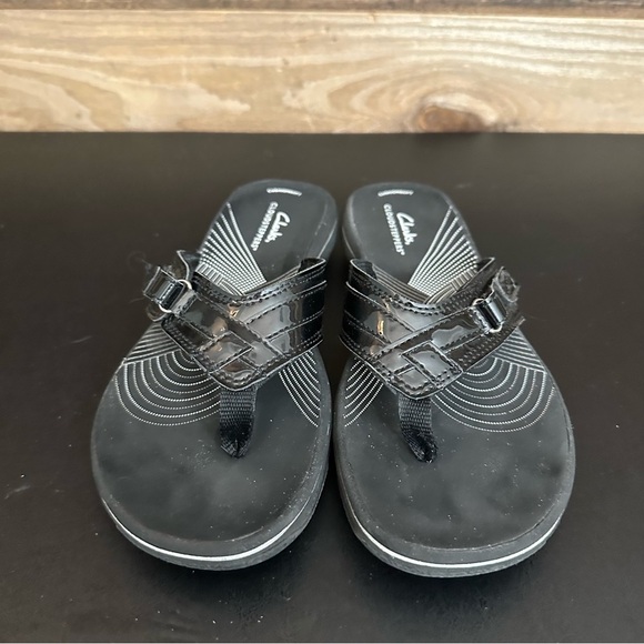 CLARKS Women's Black Patent Cloudsteppers Breeze Sea Flip Flop Slip On Sandals 8 - Picture 5 of 9